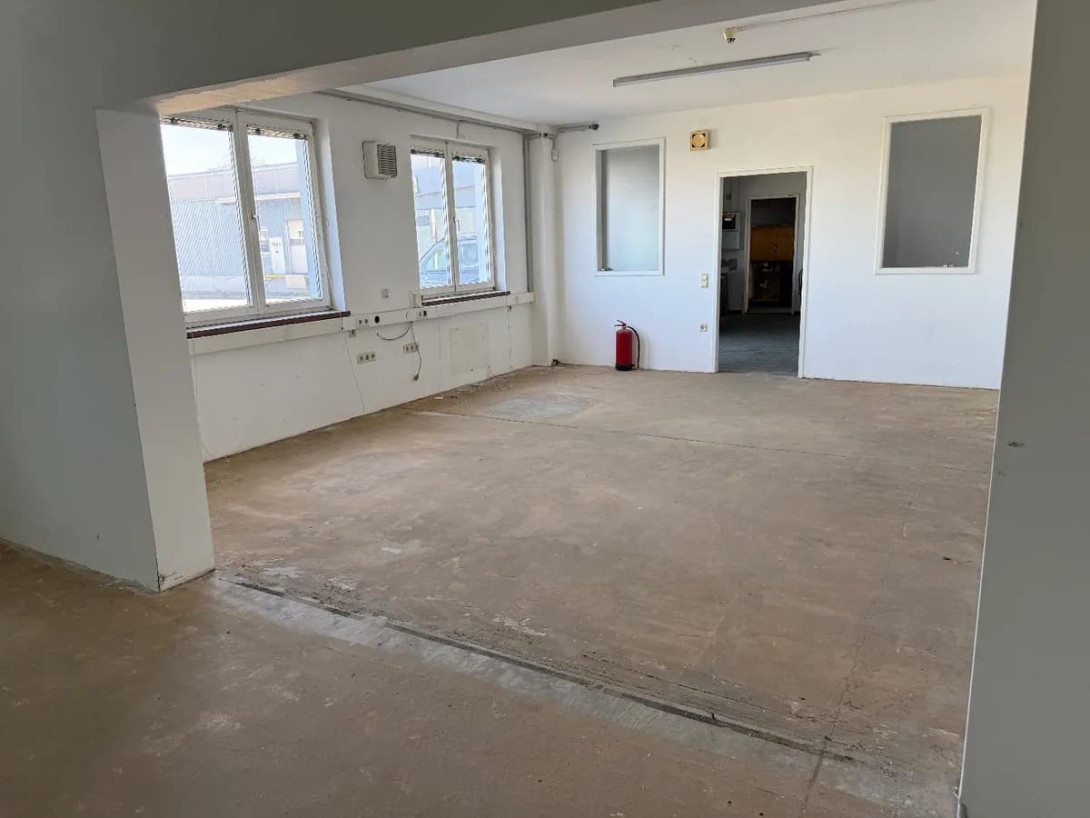 Gewerbeimmobilie mieten in Gänserndorf – 2 600 m², € 7.800 – Bild 16 von 16