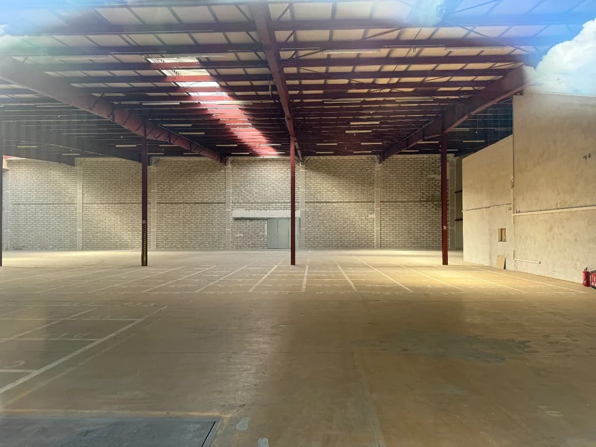 Gewerbeimmobilie mieten in Wien – 2 600 m², € 7.800 – Bild 7 von 16