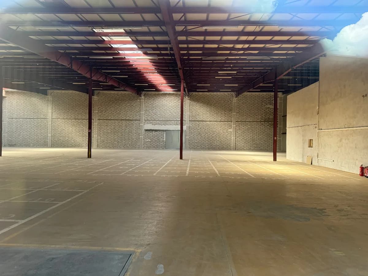Gewerbeimmobilie mieten in Wien – 2 600 m², € 7.800 – Bild 8 von 16