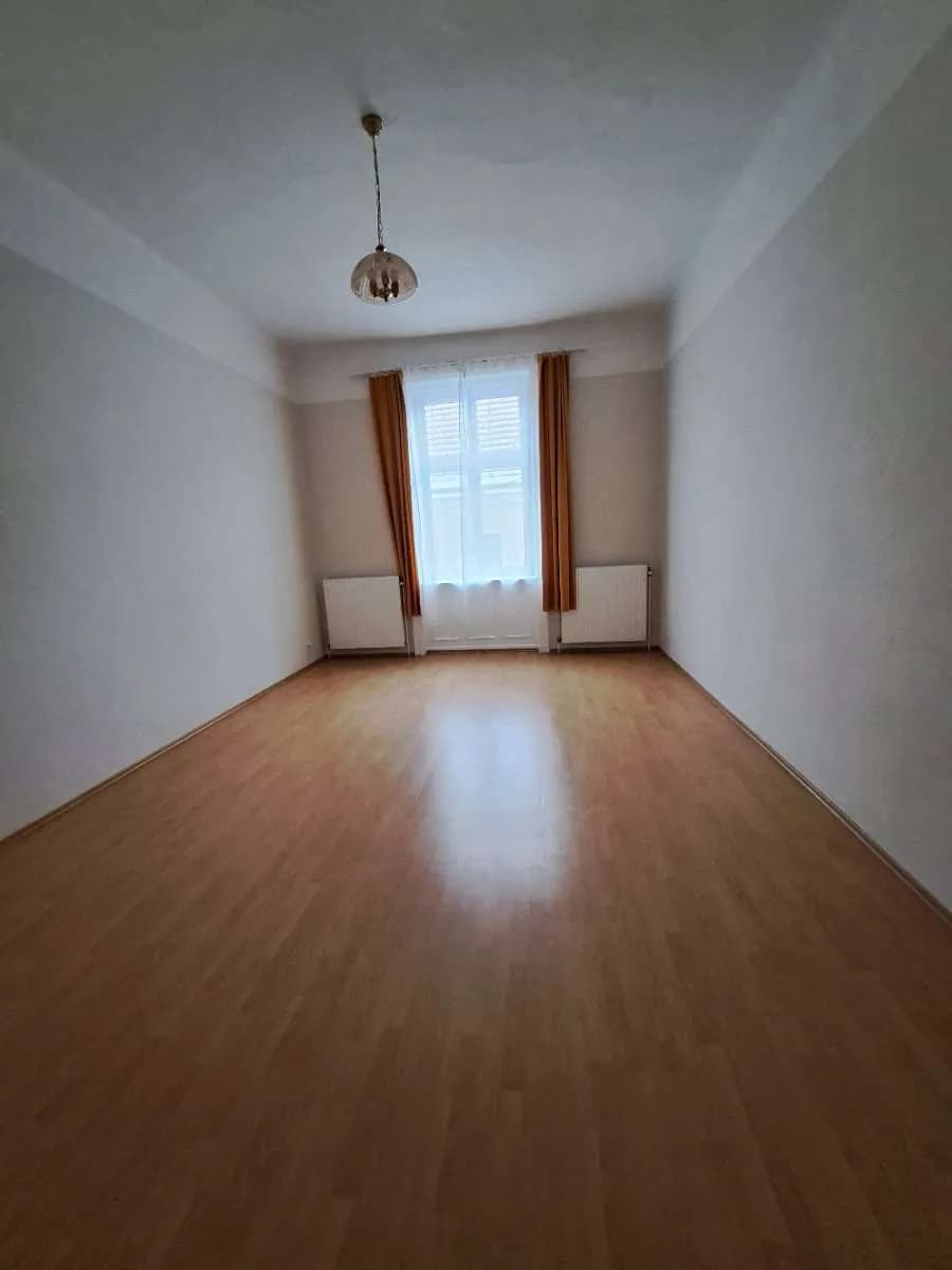 1-Zimmer-Wohnung mieten in Wiener Neustadt – 50 m², € 730