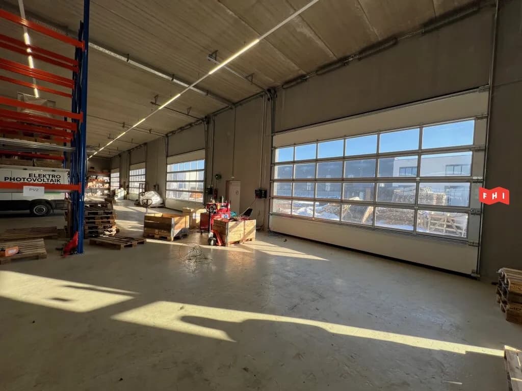 Gewerbeimmobilie kaufen in Urfahr-Umgebung – 1 090 m², € 1.800.000 – Bild 2 von 11