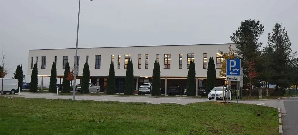 Gewerbeimmobilie mieten in Wels-Land – 735 m², € 7.500