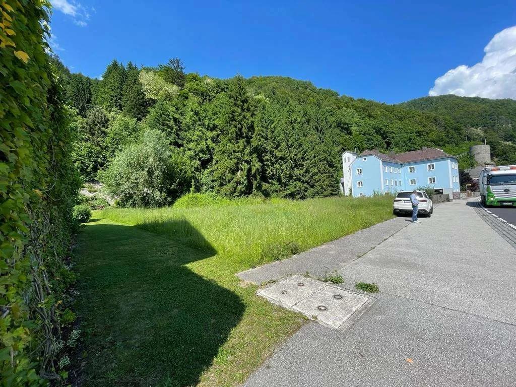 Grundstück kaufen in Perg – 1 389 m², € 83.340 – Bild 2 von 3