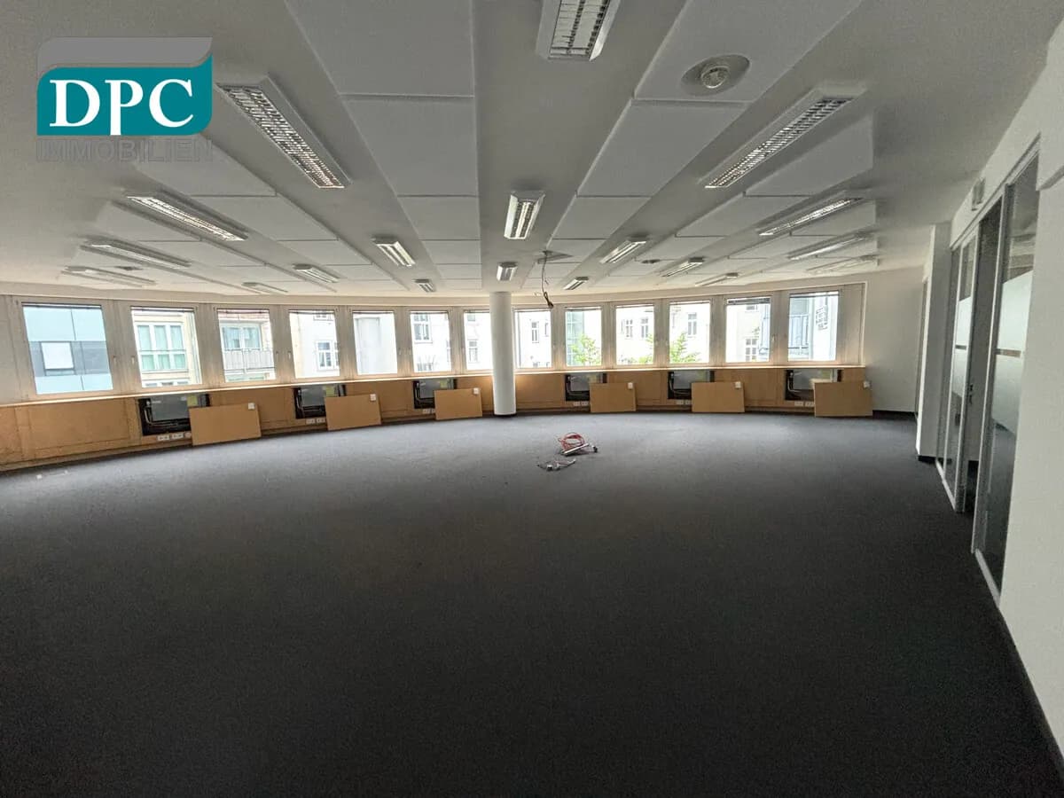 Gewerbeimmobilie mieten in Wien – 583 m², € 10.423