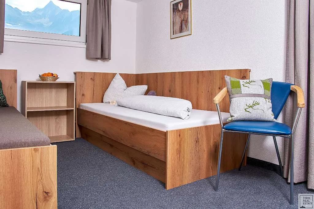 21-Zimmer-Gewerbeimmobilie kaufen in Imst – 1 313 m², € 1.750.000 – Bild 9 von 31