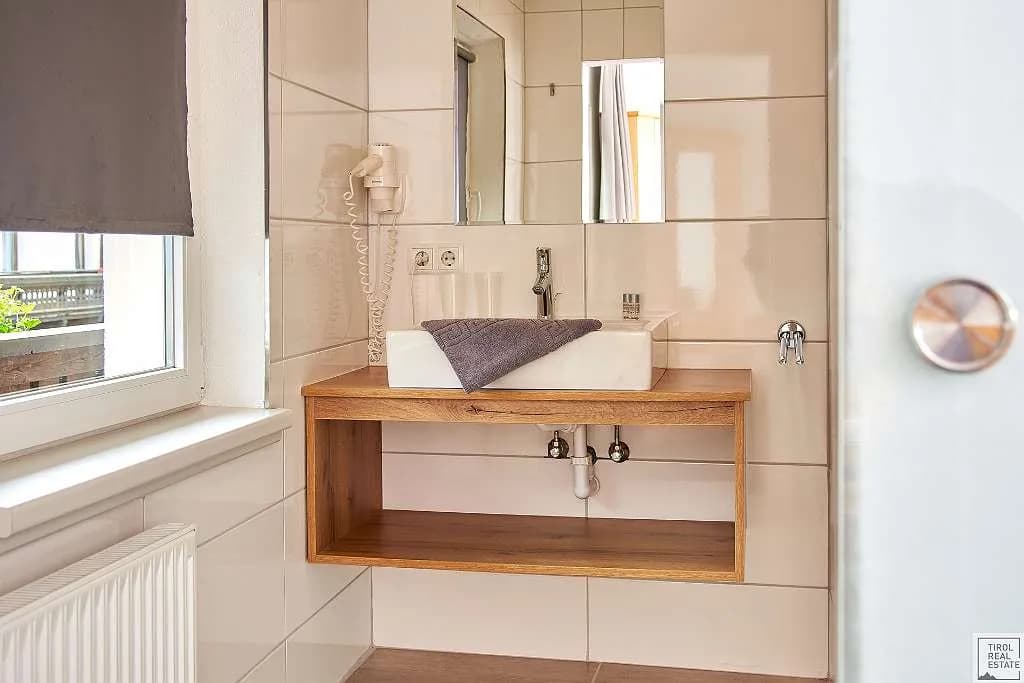 21-Zimmer-Gewerbeimmobilie kaufen in Imst – 1 313 m², € 1.750.000 – Bild 12 von 31