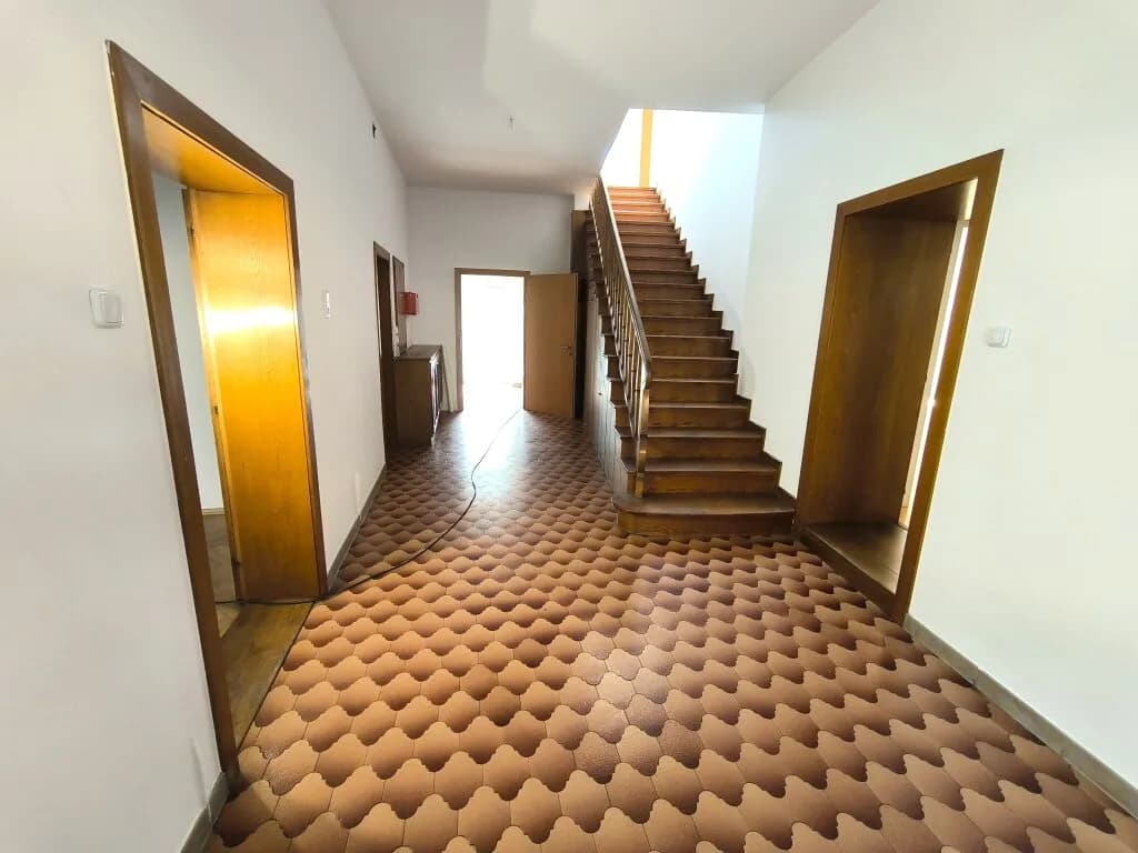 7-Zimmer-Wohnung kaufen in Völkermarkt – 254 m², € 275.000 – Bild 5 von 26
