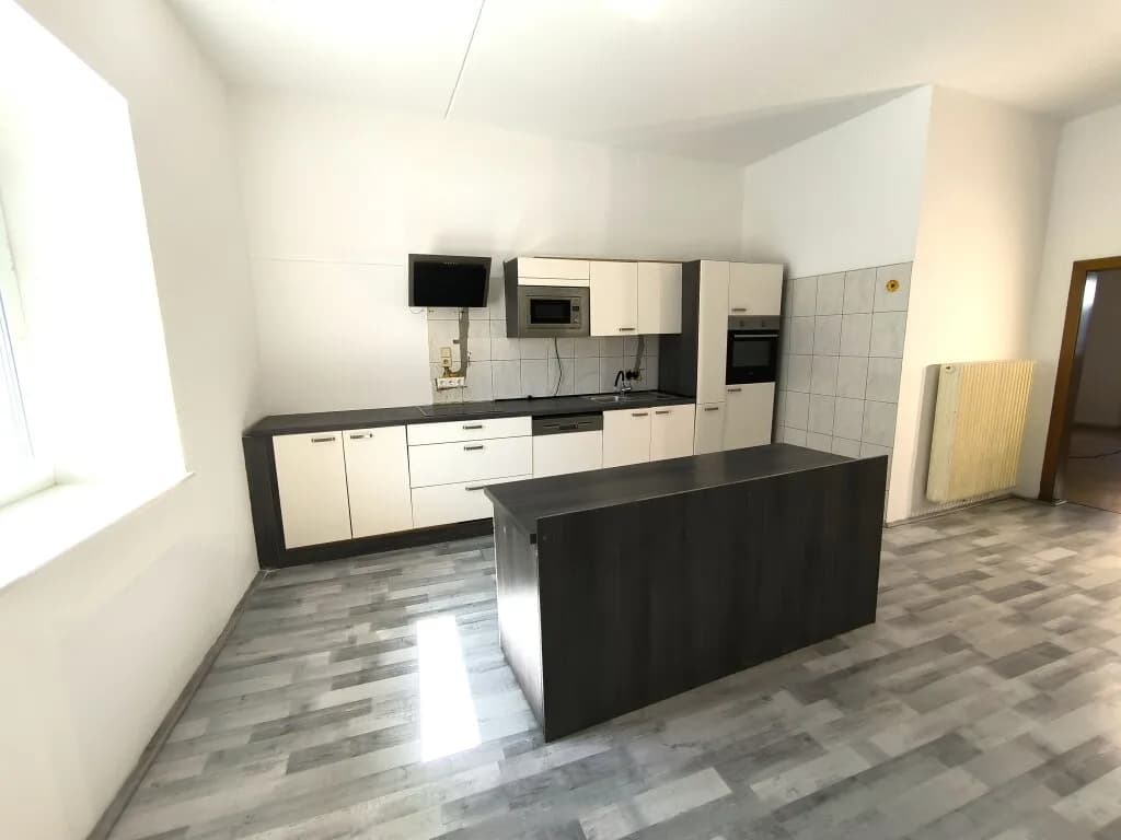 7-Zimmer-Wohnung kaufen in Völkermarkt – 254 m², € 275.000 – Bild 6 von 26