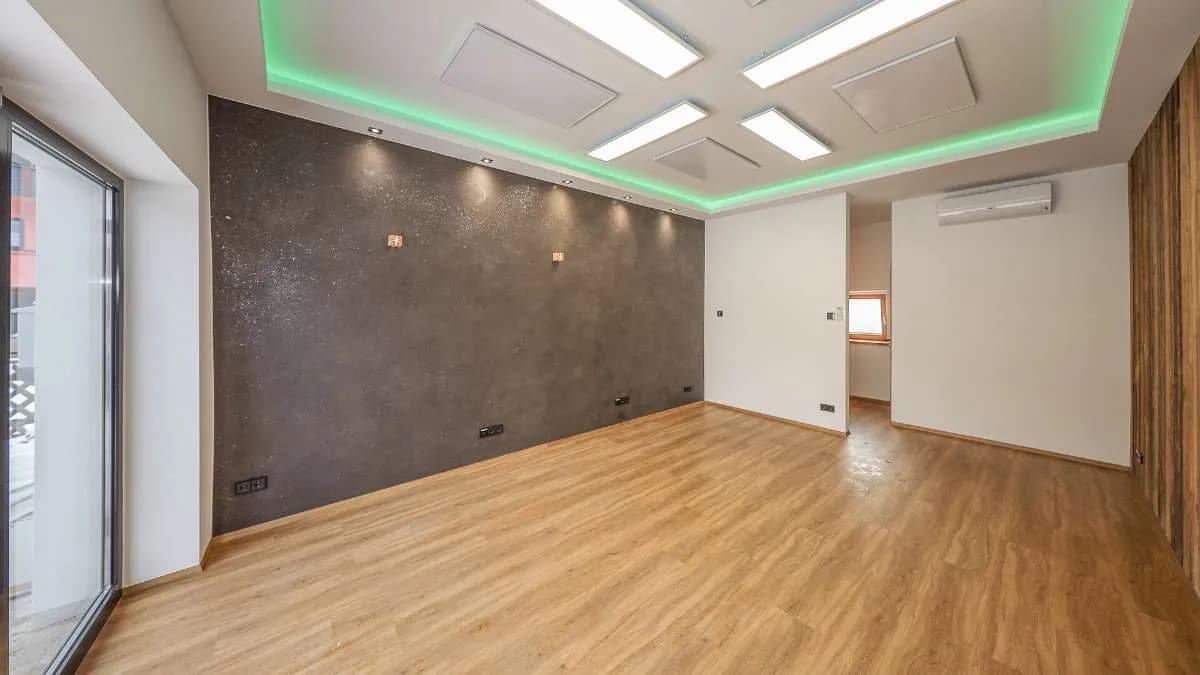 1-Zimmer-Gewerbeimmobilie kaufen in Kitzbühel – 22 m², € 370.000 – Bild 2 von 9
