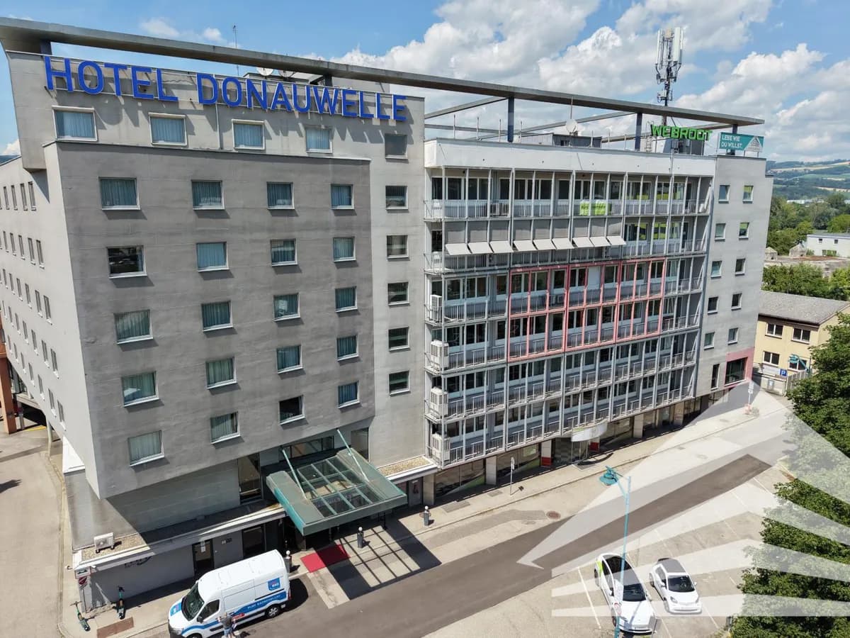13-Zimmer-Gewerbeimmobilie mieten in Linz – 370 m², € 4.532 – Bild 9 von 14