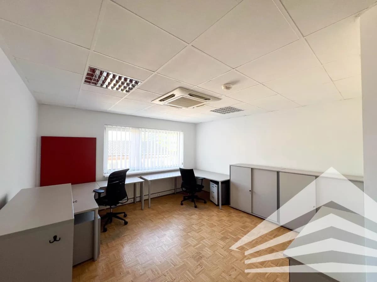 13-Zimmer-Gewerbeimmobilie mieten in Linz – 370 m², € 4.532 – Bild 10 von 14