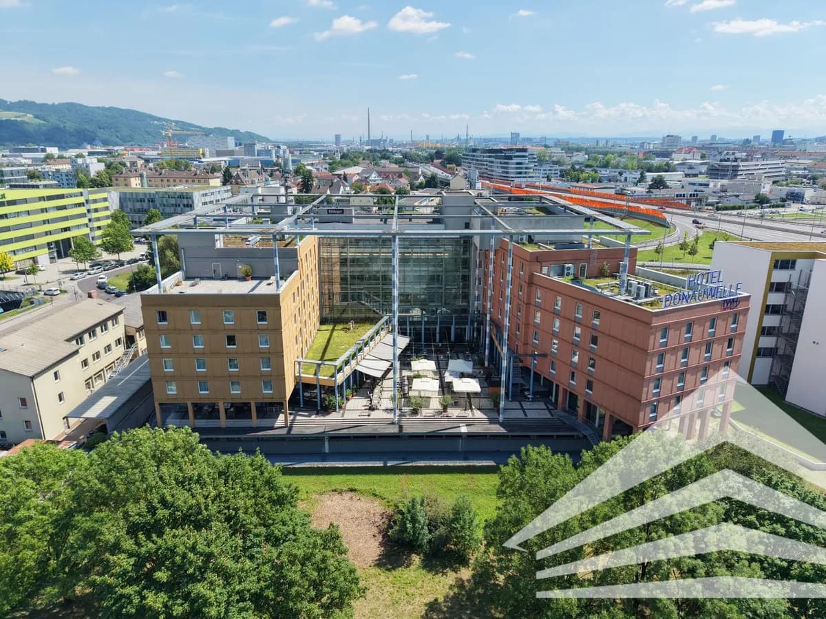 13-Zimmer-Gewerbeimmobilie mieten in Linz – 370 m², € 4.532 – Bild 13 von 14