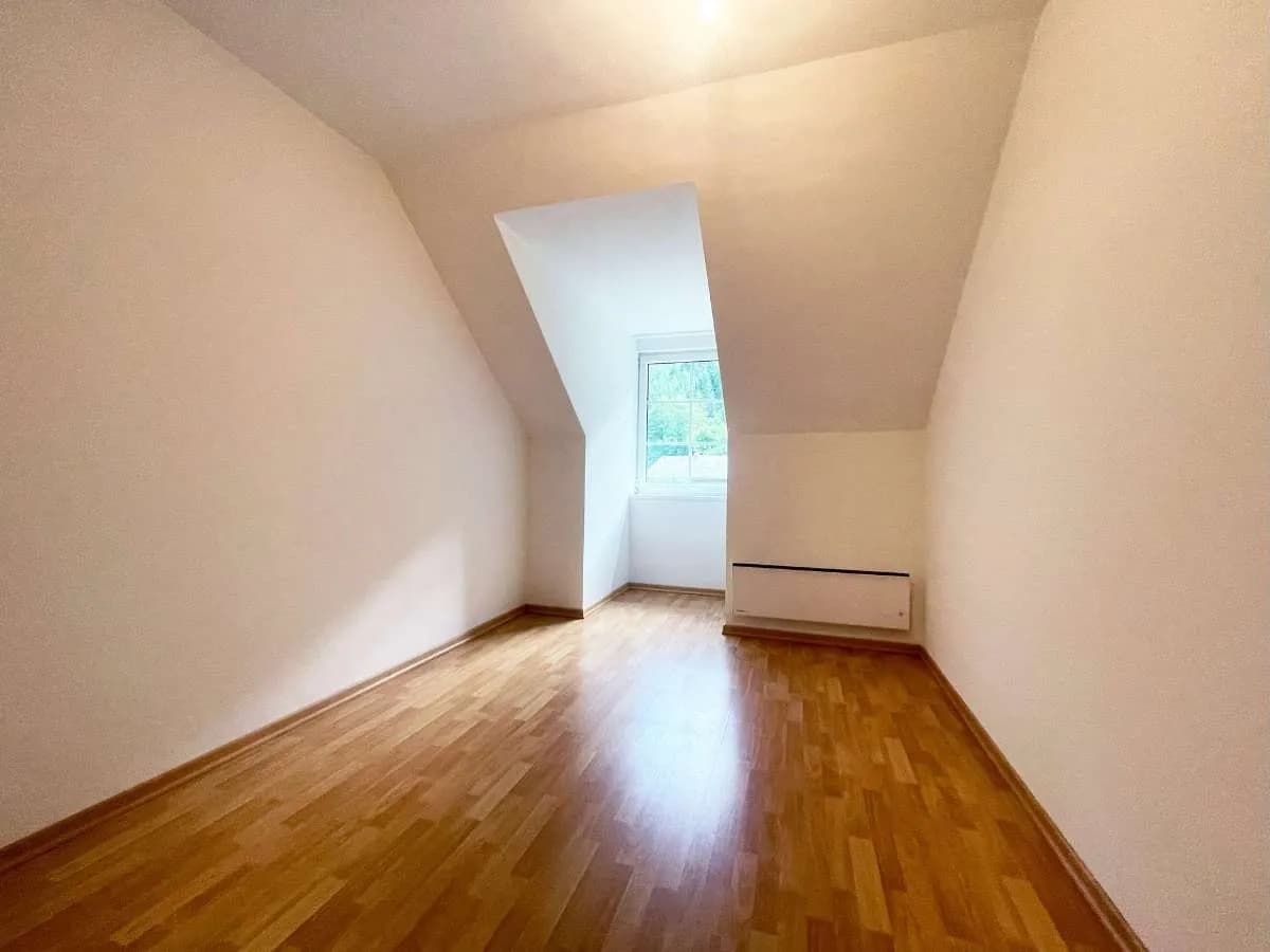 3-Zimmer-Wohnung mieten in Neunkirchen – 76,96 m², € 682 – Bild 6 von 12