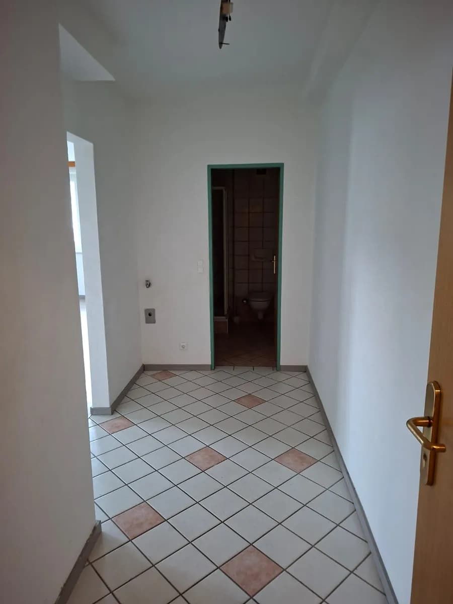 1-Zimmer-Wohnung mieten in Villach – 41 m², € 590 – Bild 3 von 4