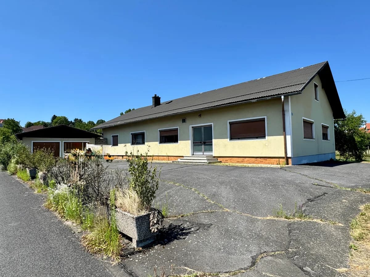 6-Zimmer-Haus kaufen in Jennersdorf – 200 m², € 210.000