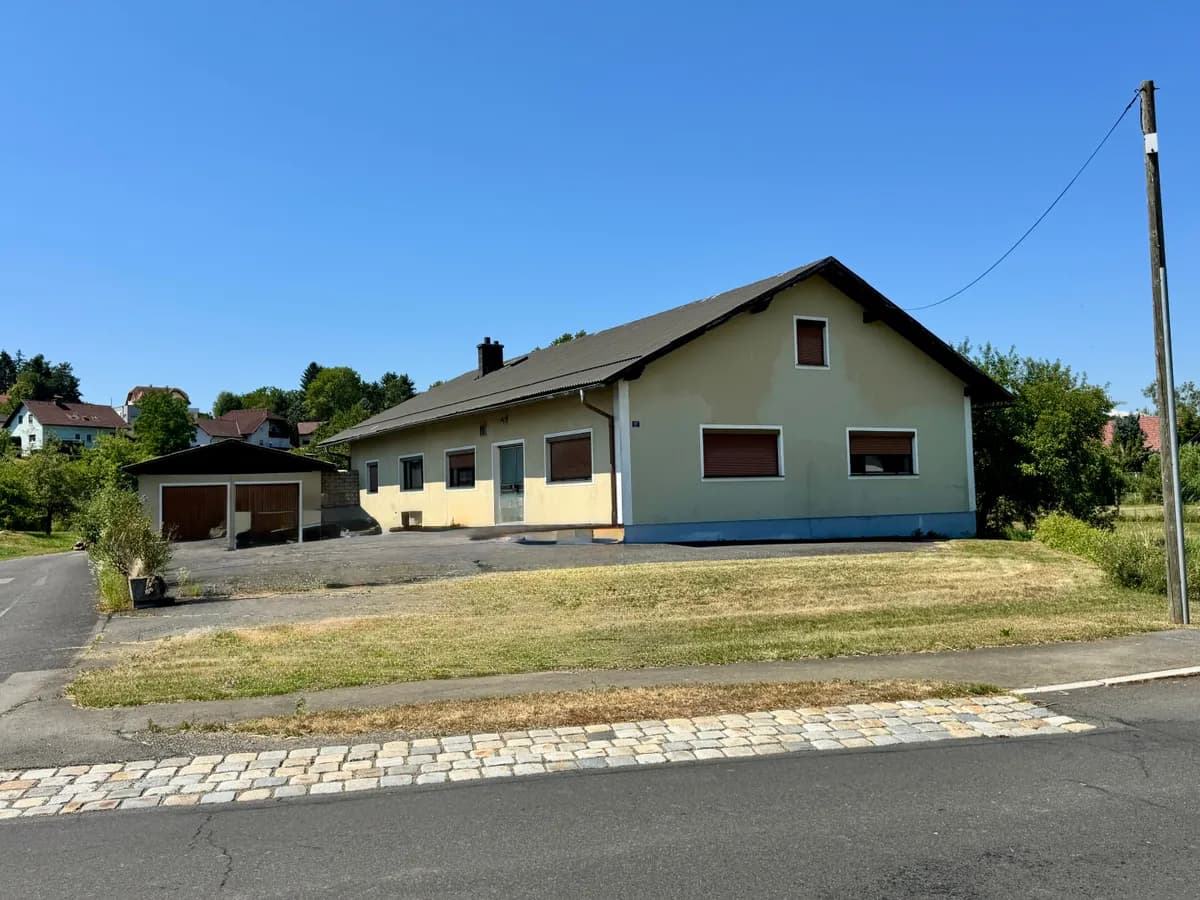 6-Zimmer-Haus kaufen in Jennersdorf – 200 m², € 210.000 – Bild 2 von 65