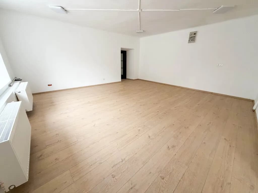 2-Zimmer-Gewerbeimmobilie mieten in Spittal an der Drau – 82 m², € 475 – Bild 2 von 5