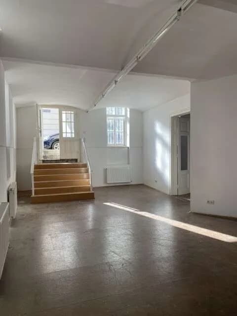 Gewerbeimmobilie mieten in Wien – 119 m², € 1.495