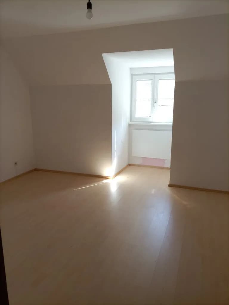 2-Zimmer-Wohnung mieten in Horn – 49,09 m², € 473