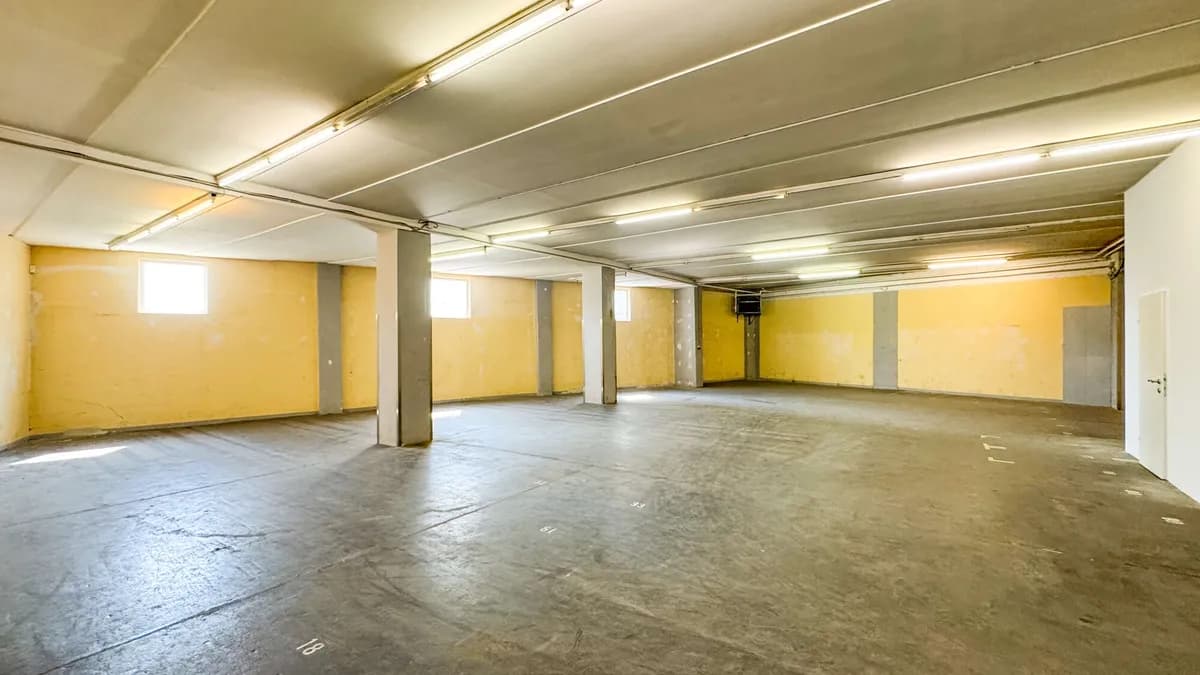 Gewerbeimmobilie mieten in Wien – 222 m², € 2.154 – Bild 1 von 9