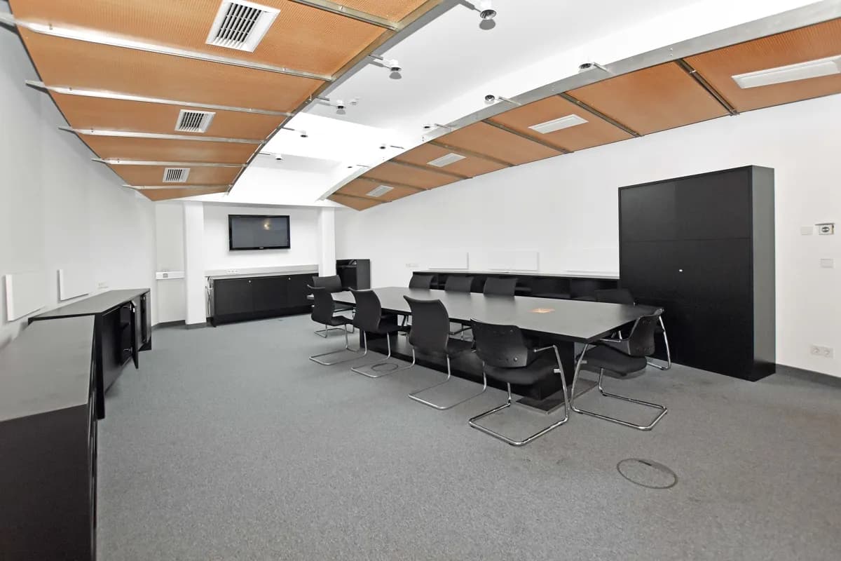 Gewerbeimmobilie mieten in Wien – 3 250 m², € 8 – Bild 5 von 14