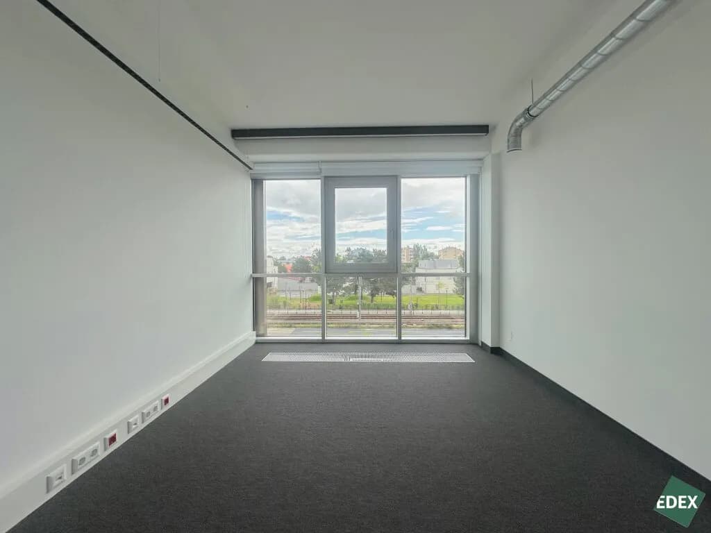 7-Zimmer-Gewerbeimmobilie mieten in Mödling – 250 m², € 4.742 – Bild 3 von 9
