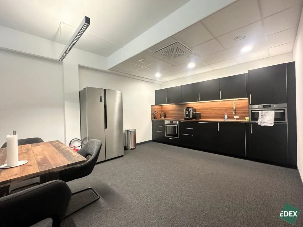 7-Zimmer-Gewerbeimmobilie mieten in Mödling – 250 m², € 4.742 – Bild 6 von 9