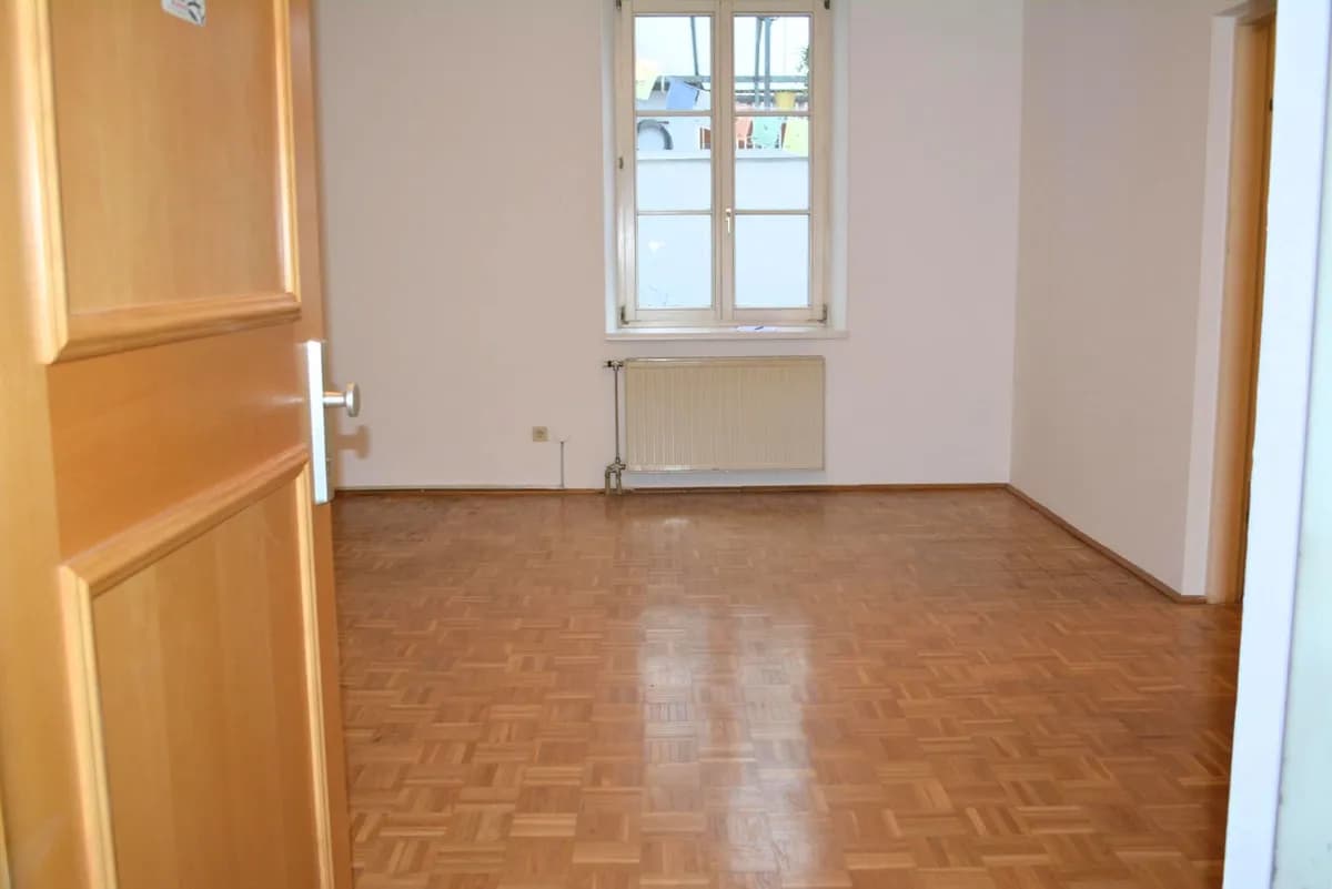 2-Zimmer-Gewerbeimmobilie mieten in Steyr – 52 m², € 256