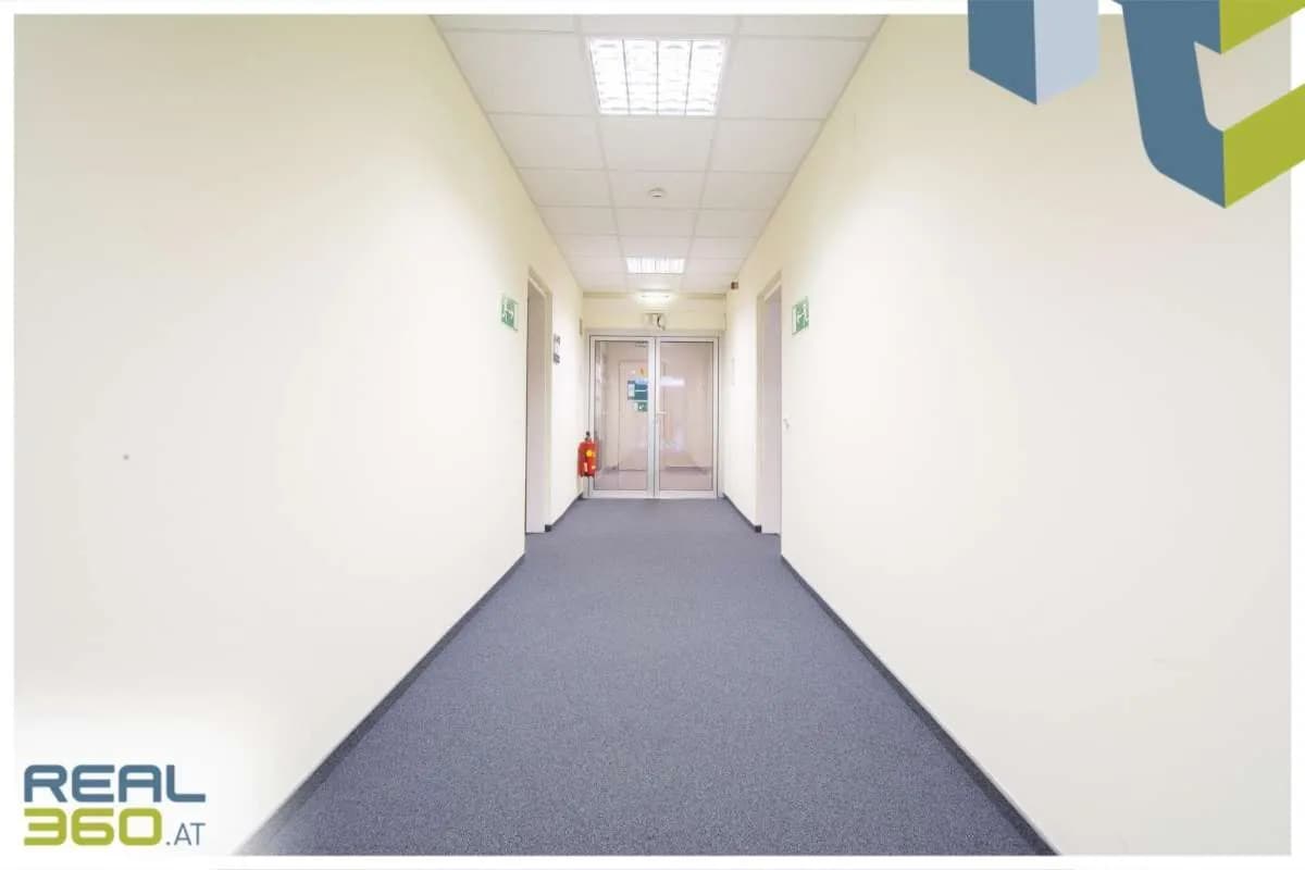1-Zimmer-Gewerbeimmobilie mieten in Linz – 26 m², € 365 – Bild 2 von 7