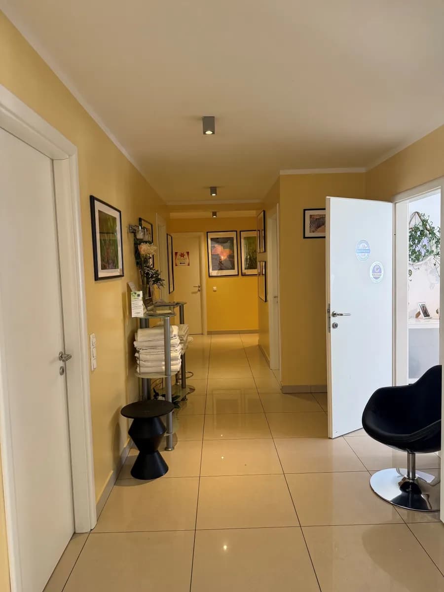 Gewerbeimmobilie mieten in Linz – 30 m², € 572 – Bild 2 von 3