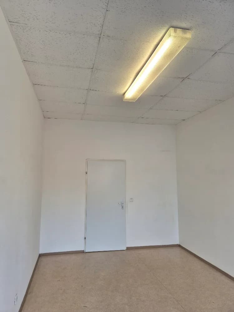 Gewerbeimmobilie mieten in Wien – 22 m², € 284 – Bild 2 von 3