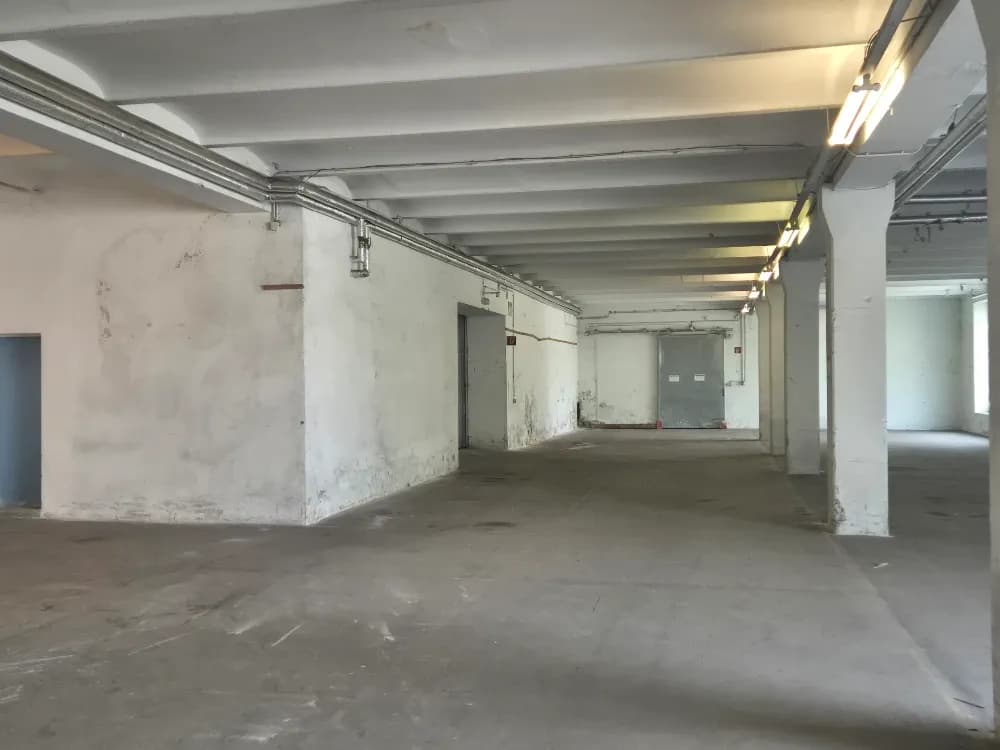 Gewerbeimmobilie mieten in Bruck an der Leitha – 450 m², € 1.230 – Bild 2 von 6