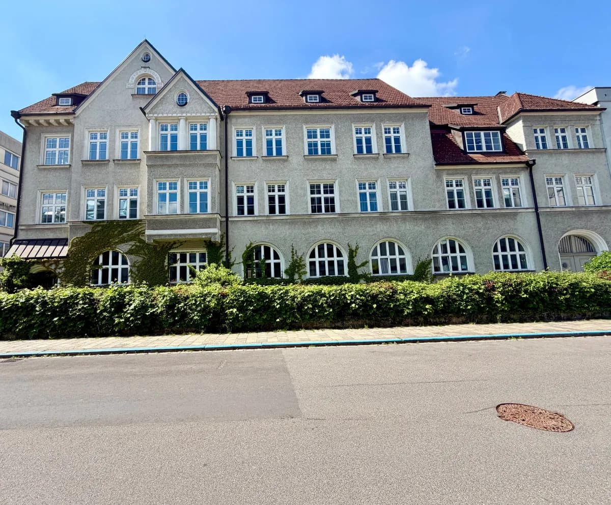 Gewerbeimmobilie kaufen in Linz – 2 500 m², € 3.550.000