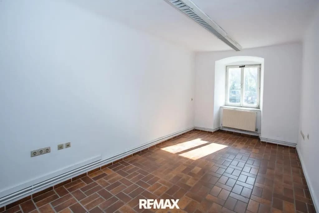 8-Zimmer-Haus kaufen in Krems an der Donau – 242 m², € 649.000 – Bild 4 von 23
