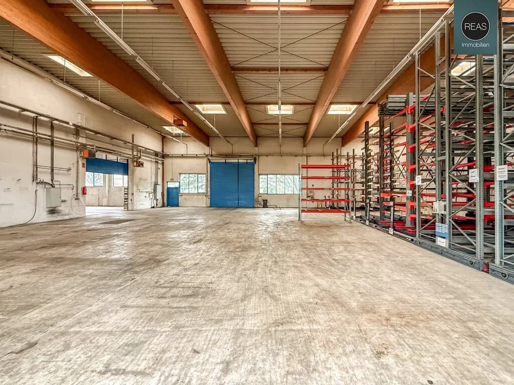 Gewerbeimmobilie mieten in Wien – 600 m², € 9