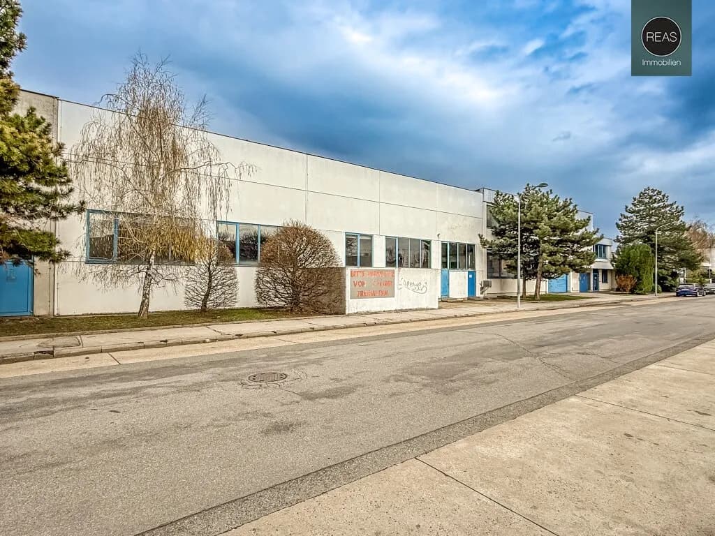 Gewerbeimmobilie mieten in Wien – 3 300 m², € 9 – Bild 25 von 37
