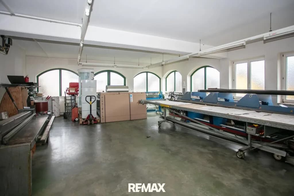 Immobilie mieten in Krems Land – 1 300 m², € 4.400 – Bild 5 von 22
