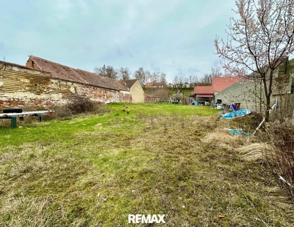 Grundstück kaufen in Mistelbach – 1 355 m², € 85.000