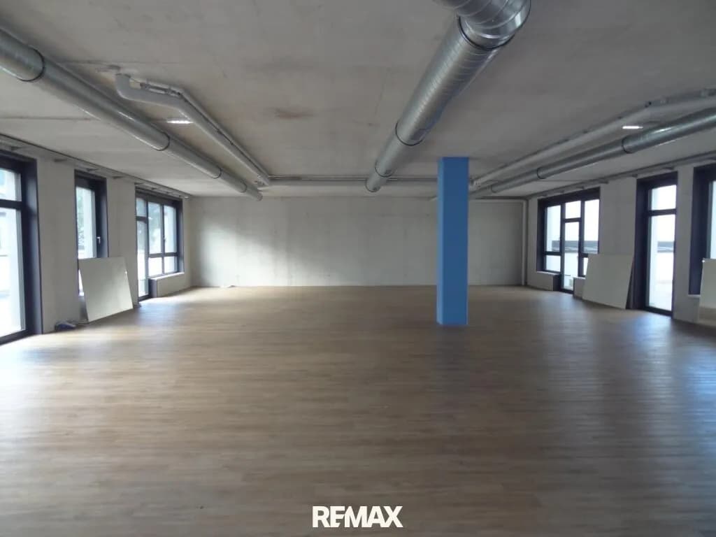 Gewerbeimmobilie mieten in Kufstein – 278 m², € 3.520 – Bild 2 von 2