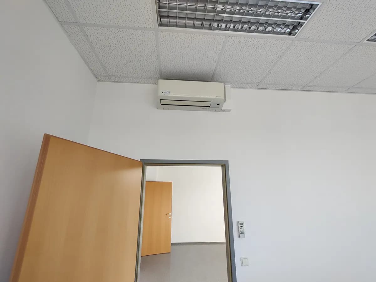 3-Zimmer-Gewerbeimmobilie mieten in Wels – 79 m², € 951 – Bild 7 von 11