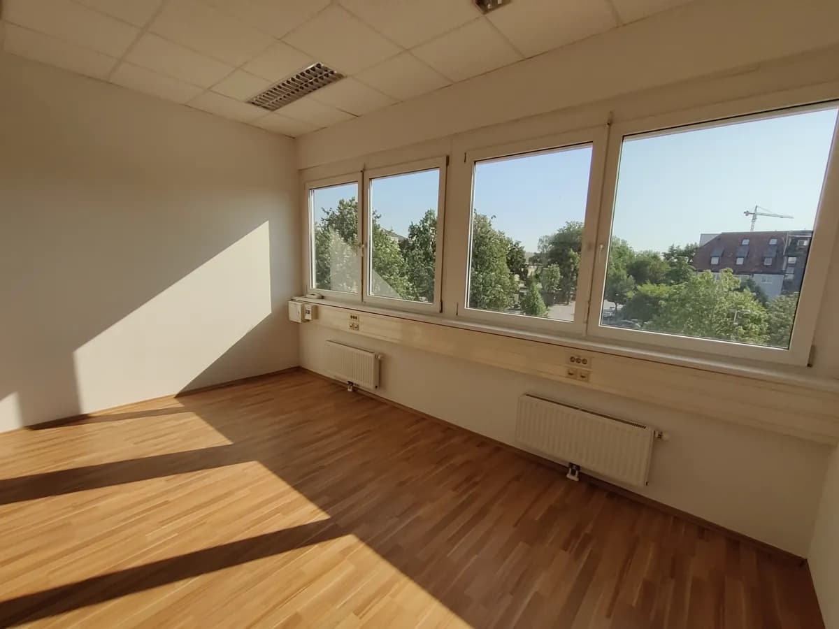 2-Zimmer-Gewerbeimmobilie mieten in Wels – 60 m², € 646 – Bild 2 von 7