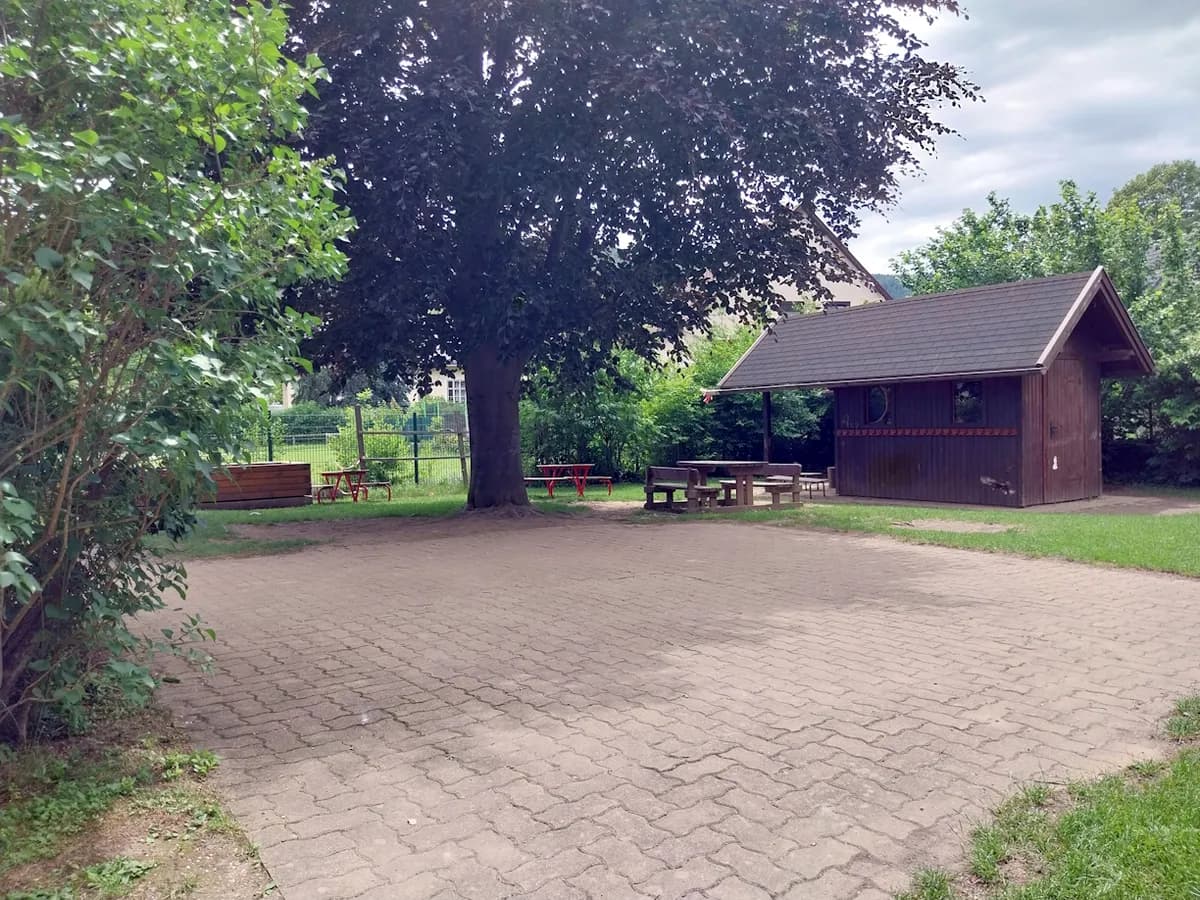 Immobilie kaufen in Neunkirchen – 293 m², € 370.000 – Bild 8 von 15