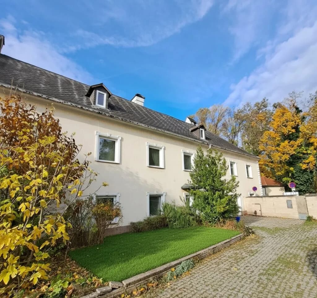 8-Zimmer-Wohnung kaufen in Baden – 354,82 m², € 930.000