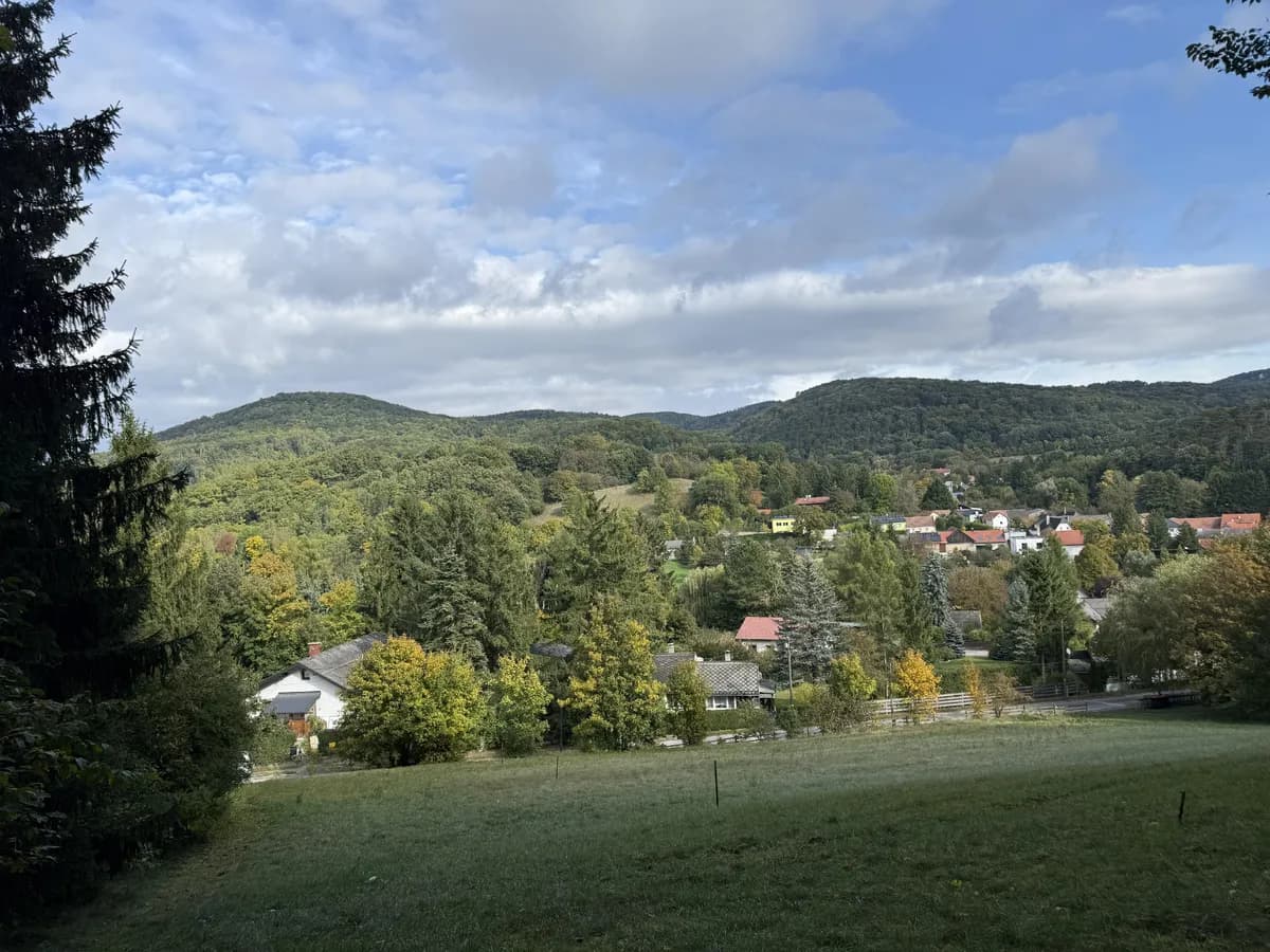 Grundstück kaufen in Mödling – 1 023 m², € 260.000