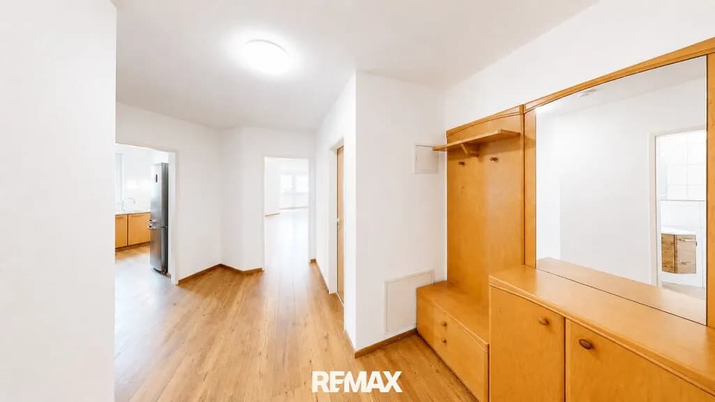 2-Zimmer-Wohnung kaufen in Innsbruck – 67,57 m², € 380.000 – Bild 2 von 13