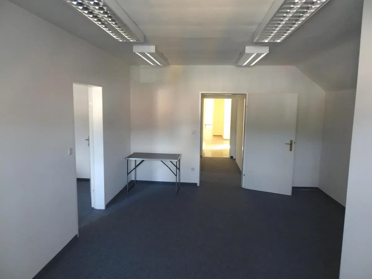 4-Zimmer-Gewerbeimmobilie mieten in Bruck-Mürzzuschlag – 100 m², € 1.272 – Bild 3 von 11