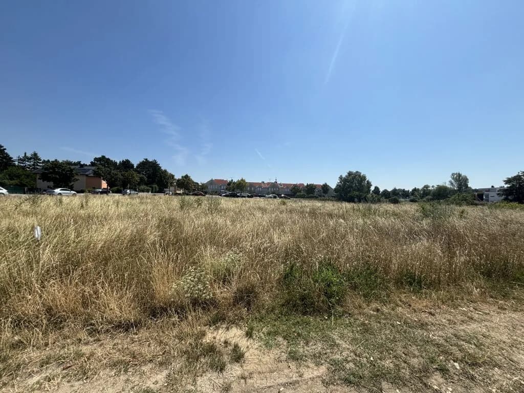 Grundstück kaufen in Neusiedl am See – 711 m², € 312.840