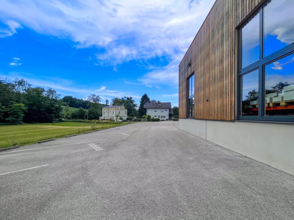 Gewerbeimmobilie kaufen in Linz Land – 4 973 m², € 1.590.000 – Bild 4 von 27