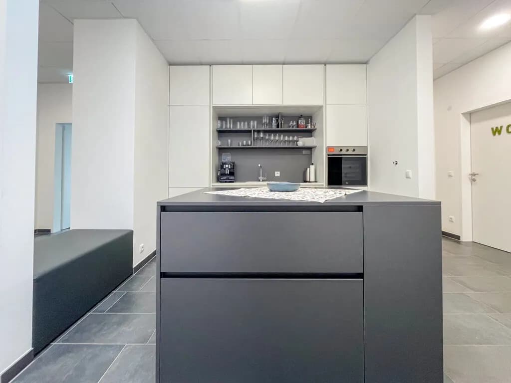 Gewerbeimmobilie kaufen in Linz Land – 4 973 m², € 1.590.000 – Bild 12 von 27