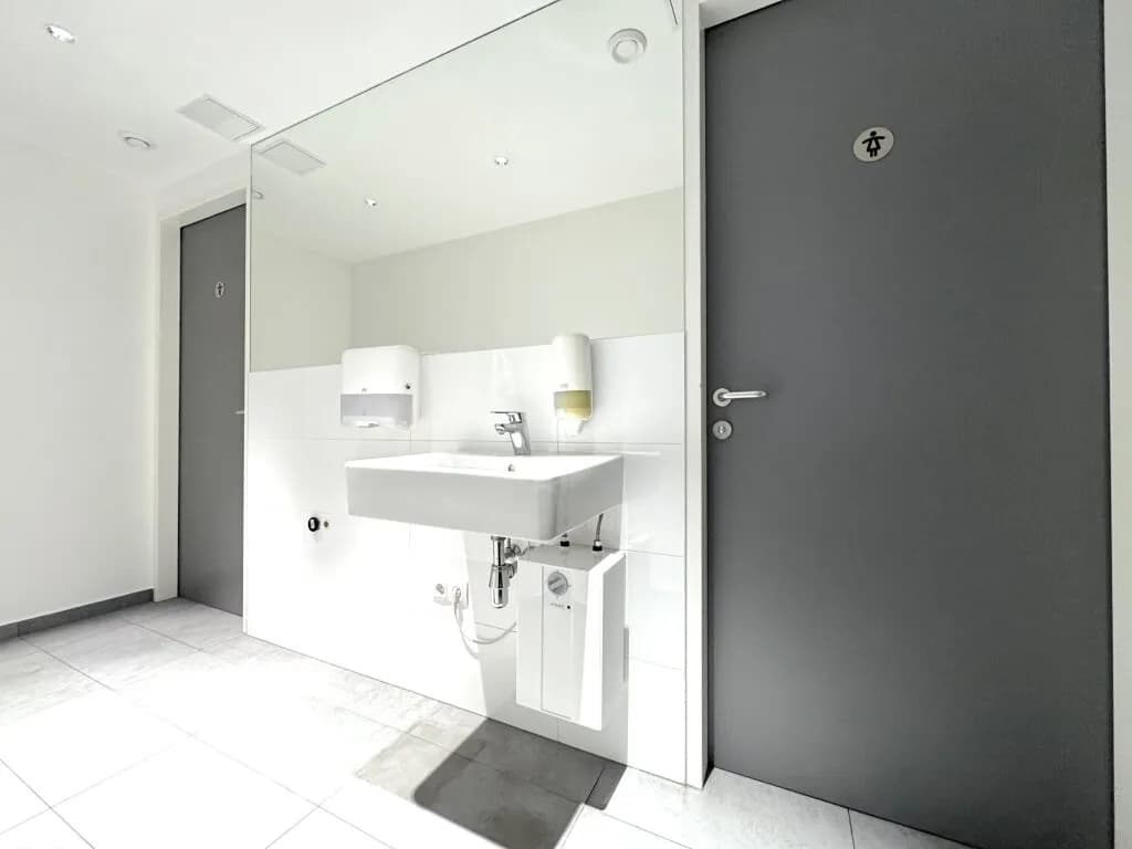 6-Zimmer-Gewerbeimmobilie mieten in Wien – 210 m², € 4.424 – Bild 12 von 20